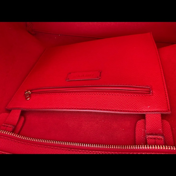 ‘Forever 21’ Sturdy and Roomy Red Tote - Picture 10 of 10